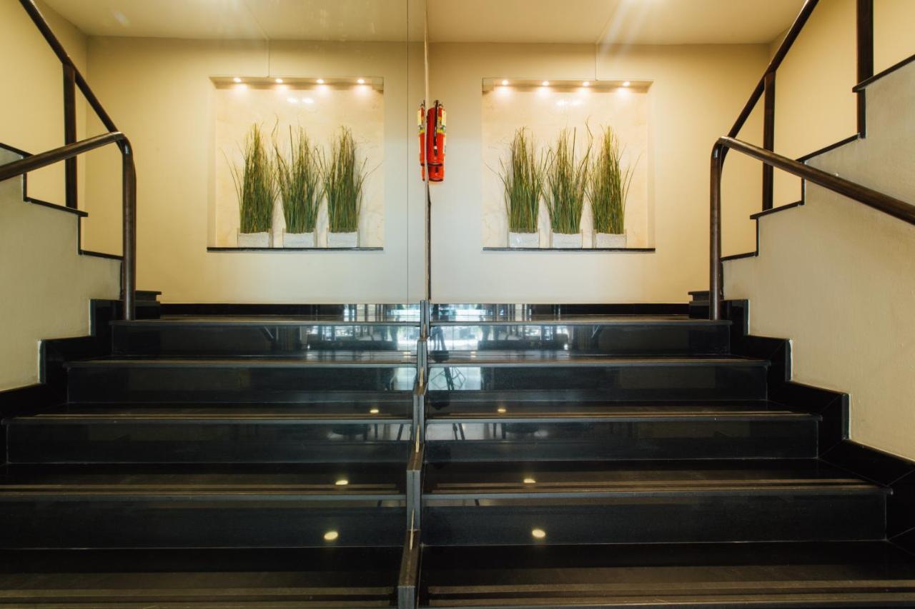 בנגקוק Seasons Siam Hotel מראה חיצוני תמונה